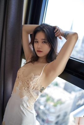 (Сира) Высококачественная изогнутая фигура источает чувство искушения (35p)