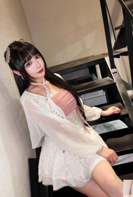 Знойный профиль «IVY Yihan» излучает гламурный темперамент (10P)