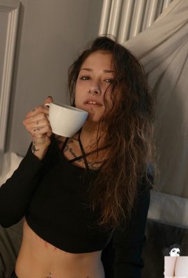 (Suicide Girls) 22 июля 2025 г. – Стрегатто – Последнее тепло года (42P)