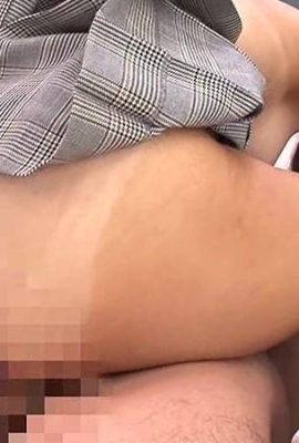 Плачущих девушек в униформе заставляли проникнуть внутрь и эякулировать, заставляя их всех плакать (20P)