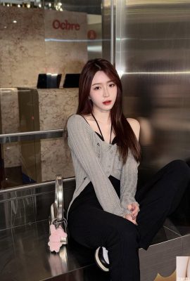 «Зоэ Руойи» горячая и пикантная…хорошая фигура и красивая внешность являются стандартными (10P)