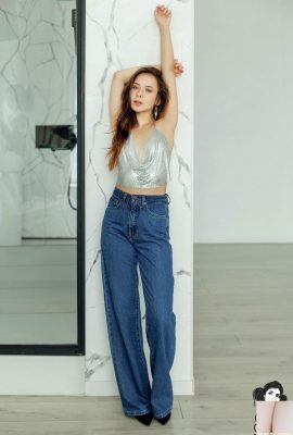 (Suicide Girls) 9 августа 2025 г. — Ламби — Серебряный скин (56P)