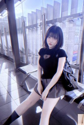 Идеальная подтянутая фигура «Сеэр» завораживает (10P)