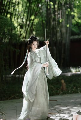 Старшая сестра Цин Ленг Ичжи Му Яояо (20P)