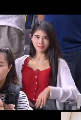 Танцуйте и поддержите на стадионе! Длинные черные волосы Лу Сяоцин демонстрируют ее жизненную силу (13P)