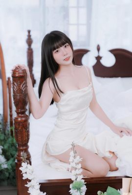 У милой девушки «Девушка-Тигр» очень милое личико, и она дарит людям полное чувство любви (10P)